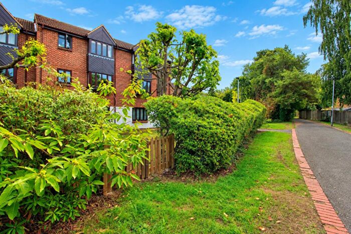 1 Bedroom Apartment For Sale In Kilmington Close, Forest Park, RG12