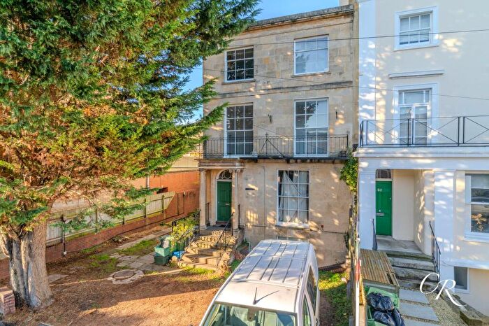 2 Bedroom Apartment For Sale In Grosvenor Street, Cheltenham Town Centre, GL52