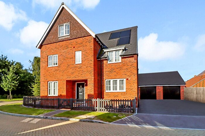 4 Bedroom Detached House For Sale In Kinver Crescent, Fair Oak, SO50