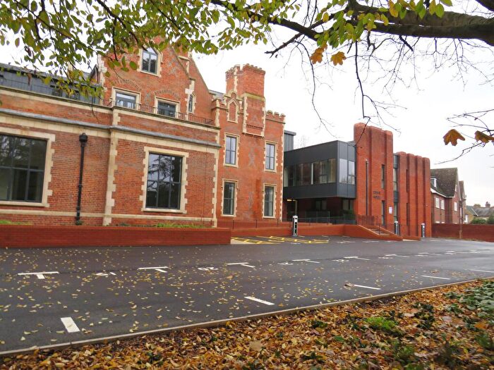 1 Bedroom Flat To Rent In Nixey Close, Slough, SL1