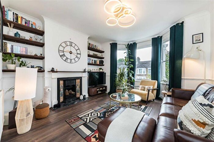 2 Bedroom Flat For Sale In Arngask Road, Catford, SE6