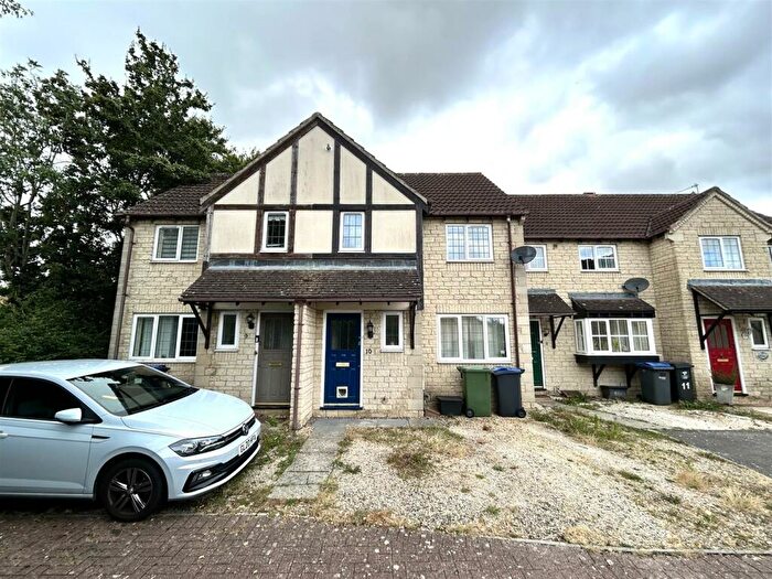 3 Bedroom Terraced House To Rent In Catterick Close, Chippenham, SN14