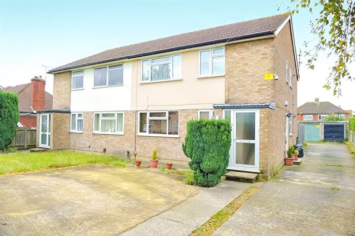 2 Bedroom Flat To Rent In Edwards Avenue, Ruislip, HA4