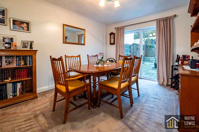 4 Bedroom Detached House For Sale In Maes Y Sarn, Pentyrch, Cardiff, CF15 - Photo 4