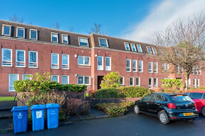 2 Bedroom Apartment To Rent In Clarence Gardens, Hyndland, Glasgow, G11