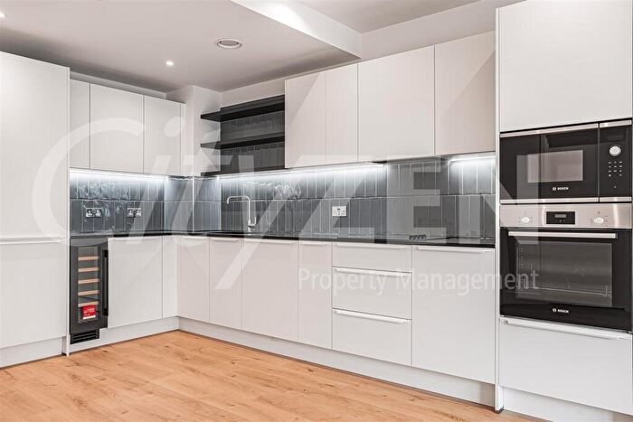 2 Bedroom Flat To Rent In Gilham House, Southlake Road, London, SE28