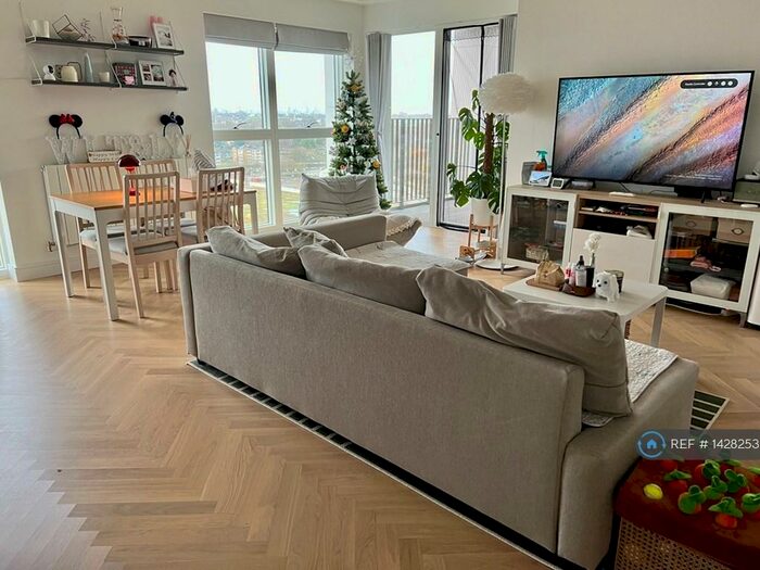 2 Bedroom Flat To Rent In Pegler Square, London, SE3