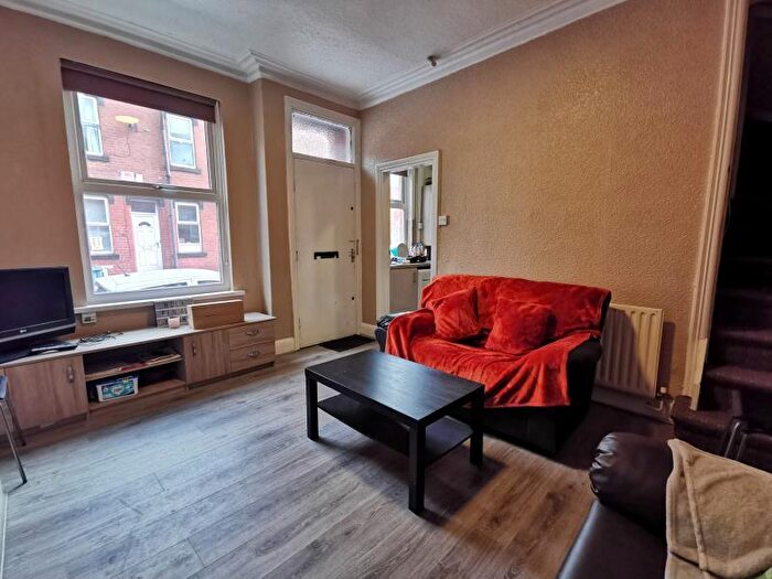 2 Bedroom Terraced House To Rent In William Street, Hyde Park, Leeds, LS6
