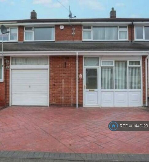 3 Bedroom Terraced House To Rent In Valentine Close, Sutton Coldfield, B74