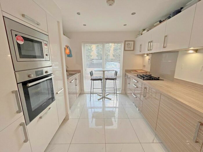 4 Bedroom Town House To Rent In Marquess Drive, Bletchley, Milton Keynes, MK2