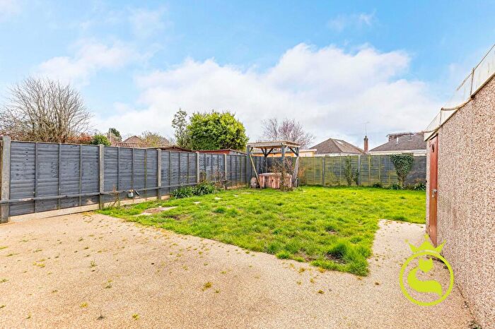 2 Bedroom Bungalow For Sale In Lambs Close, Poole, BH17