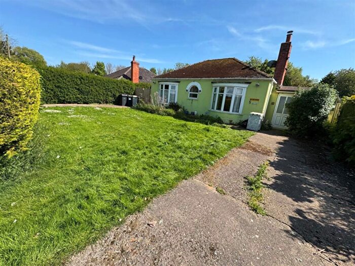 2 Bedroom Detached Bungalow For Sale In Sea Lane, North Cotes, Grimsby, DN36