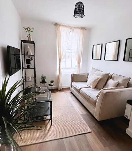 1 Bedroom Apartment To Rent In New Cross Road, London, SE14