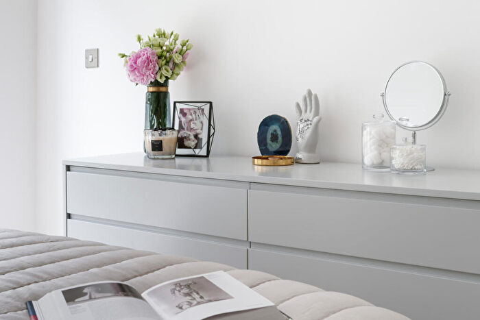 2 Bedroom Apartment To Rent In Batavia Road, London, SE14
