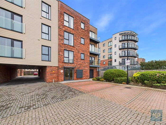 1 Bedroom Apartment For Sale In Station Hill, Bury St. Edmunds, IP32