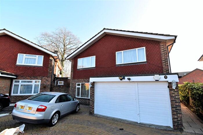 5 Bedroom House To Rent In Arden Mhor, Pinner, HA5