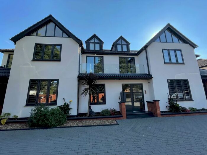 2 Bedroom Flat To Rent In Harefield Road, London, Uxbridge, UB8