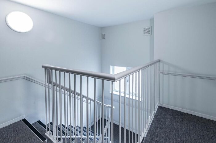 Flat To Rent In Jerome Court, The Limes Avenue, N11