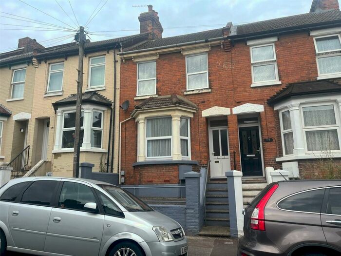 3 Bedroom Terraced House To Rent In Pagitt Street, Chatham, Kent, ME4
