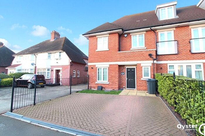 3 Bedroom Terraced House To Rent In Whitchurch Lane, Edgware, HA8