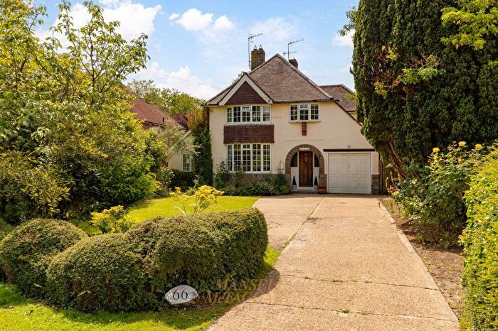 5 Bedroom Detached House For Sale In Balcombe Road, Horley, RH6