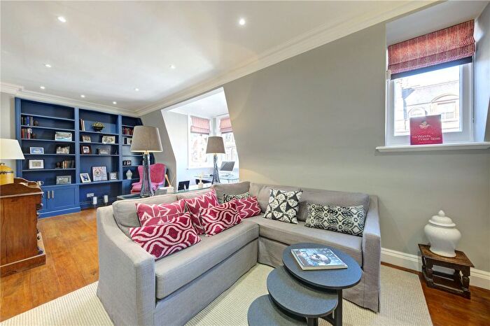 2 Bedroom Flat To Rent In South Audley Street, London, W1K