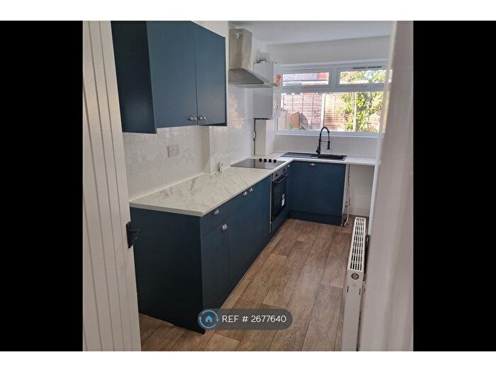 3 Bedroom Semi-Detached House To Rent In Brecon Drive, Bury, BL9