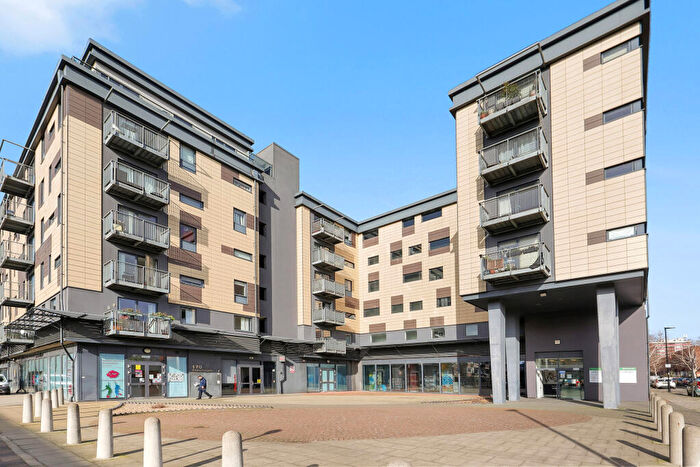 2 Bedroom Flat For Sale In Kings Quarter Apartments, N1