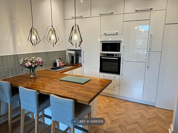 1 Bedroom Flat To Rent In Yeaman Place, Edinburgh, EH11