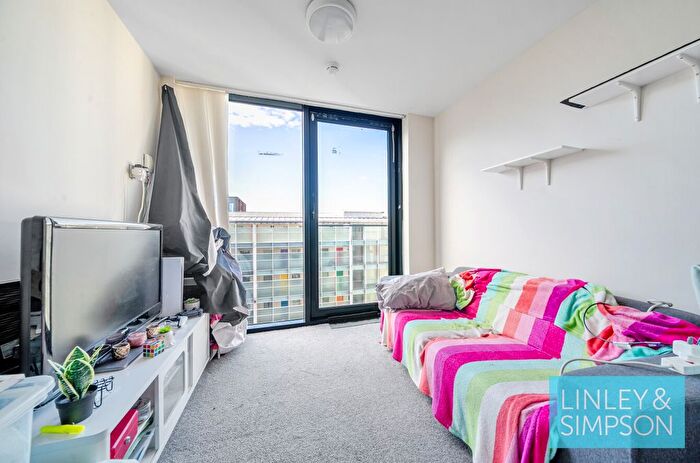 1 Bedroom Flat For Sale In Victoria House, Skinner Lane, Leeds, LS7