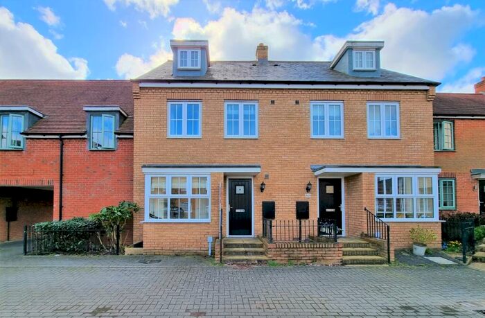 4 Bedroom Town House To Rent In Constance Street, Buckingham, MK18