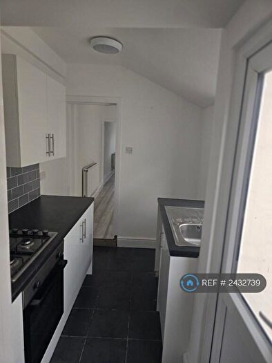 3 Bedroom Terraced House To Rent In Glasgow Street, Hull, HU3