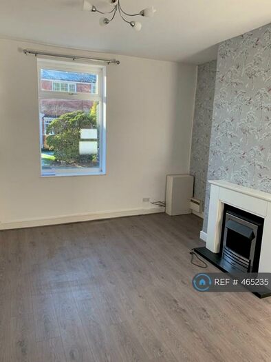 2 Bedroom Terraced House To Rent In South View, Rochdale, OL11