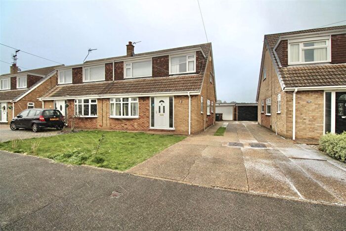 3 Bedroom Semi Detached Bungalow To Rent In Stanbury Road, Hull, HU6