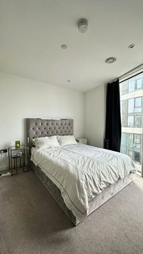 1 Bedroom Flat To Rent In Oculus House, IG11