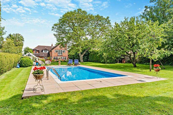 4 Bedroom Detached House For Sale In Moulsford, Oxfordshire, OX10