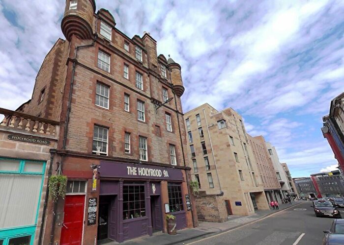 1 Bedroom Flat To Rent In Holyrood Road, Holyrood, Edinburgh, EH8