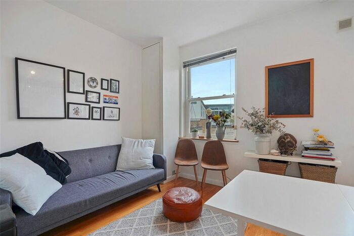 1 Bedroom Flat To Rent In Boscombe Road, Shepherds Bush, London, W12