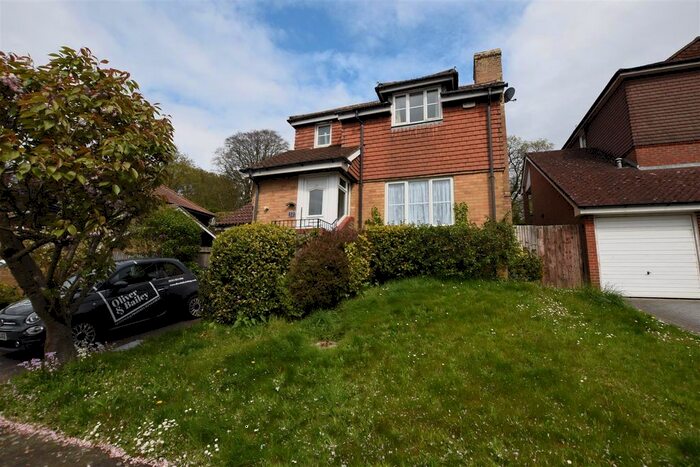 3 Bedroom Detached House To Rent In Hoover Close, St. Leonards-On-Sea, TN37