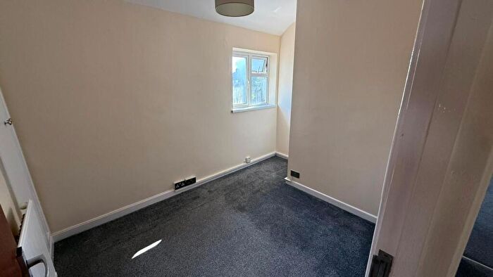 5 Bedroom End Of Terrace House To Rent In Shelley Road, Cowley, OX4