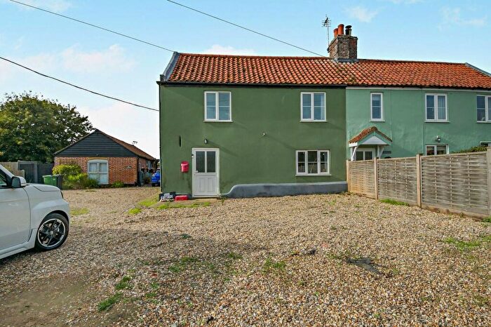 3 Bedroom Semi-Detached House For Sale In Calthorpe Street, Ingham, Norfolk, NR12