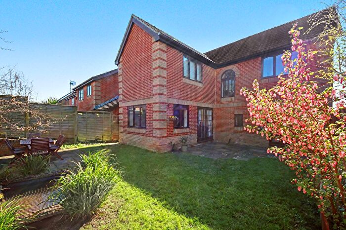 4 Bedroom Detached House For Sale In Medlicott Way, Swanmore, SO32