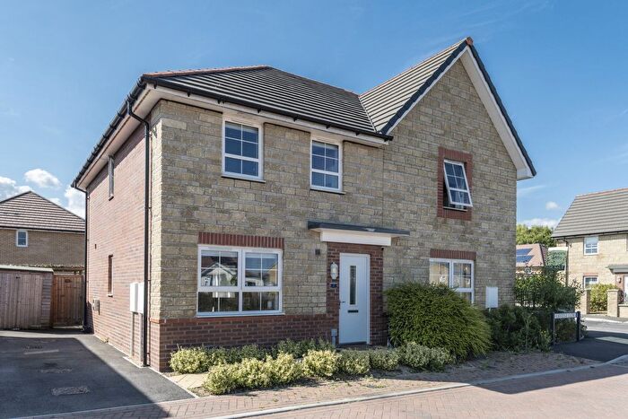 3 Bedroom Semi-Detached House For Sale In Hurridge Close, Martock, TA12