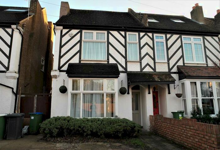 3 Bedroom Semi-Detached House To Rent In Salisbury Road, Bexley, Kent, DA5
