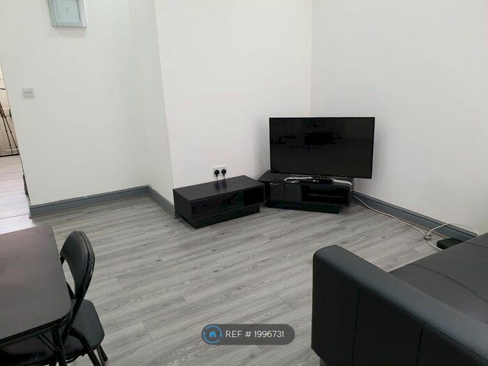 3 Bedroom Terraced House To Rent In Letchworth Street, Manchester, M14