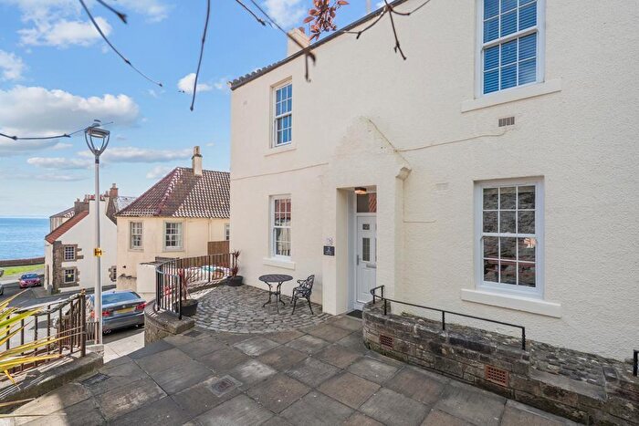 2 Bedroom Flat For Sale In Narrow Wynd, KY1