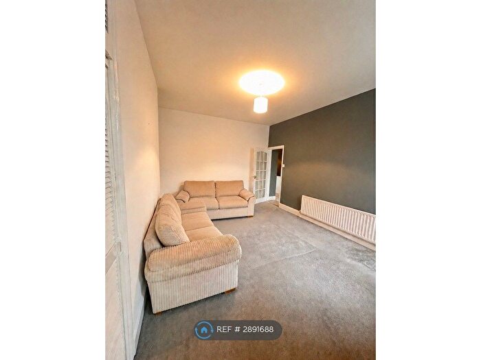 3 Bedroom Flat To Rent In Brownlow Road, South Shields, NE34