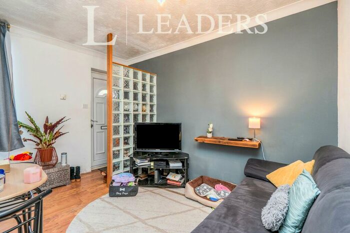 1 Bedroom Bungalow To Rent In Priory Crescent, Southsea, PO4