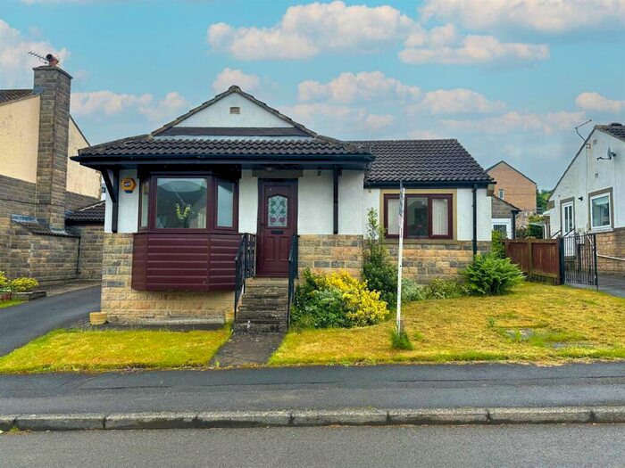 2 Bedroom Detached Bungalow For Sale In Greenacres Drive, Keighley, BD20