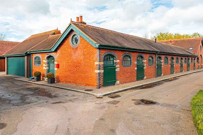 3 Bedroom End Of Terrace House For Sale In Clementsbury, Brickendon, Hertford, SG13